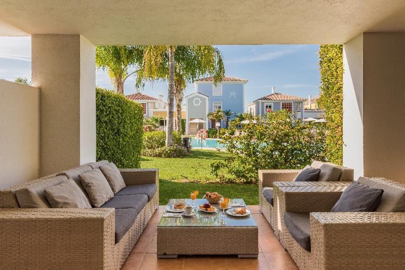 Cortijo Del Mar Resort エステポナ 部屋 写真