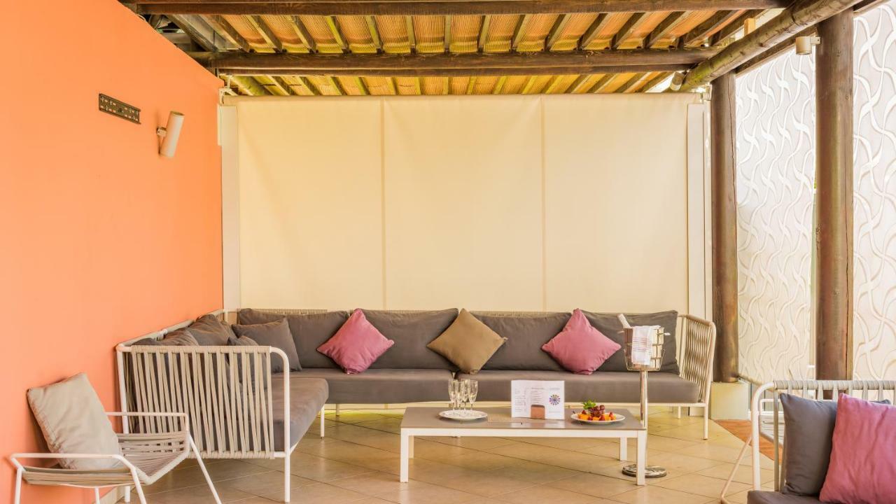 Cortijo Del Mar Resort エステポナ エクステリア 写真